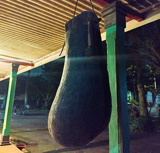 Kenthongan di Dusun Cabakan